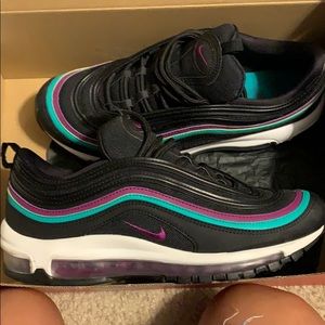 RARE NIKE AIRMAX 97 BLACK GRAPE